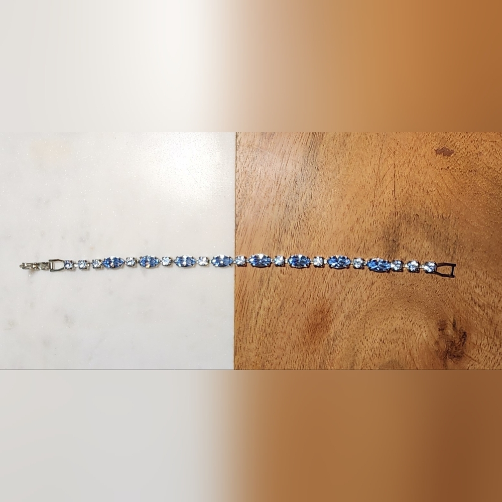 Vintage Weiss Two-tone Blue Rhinestone Bracelet Silver-Tone Mid-century 50s–60s - Picture 16 of 17